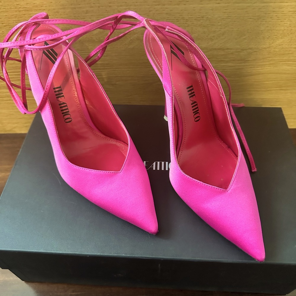 Brand NEW The Attico satin not pink pumps